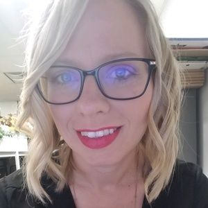 Meet your Posher, Lesli